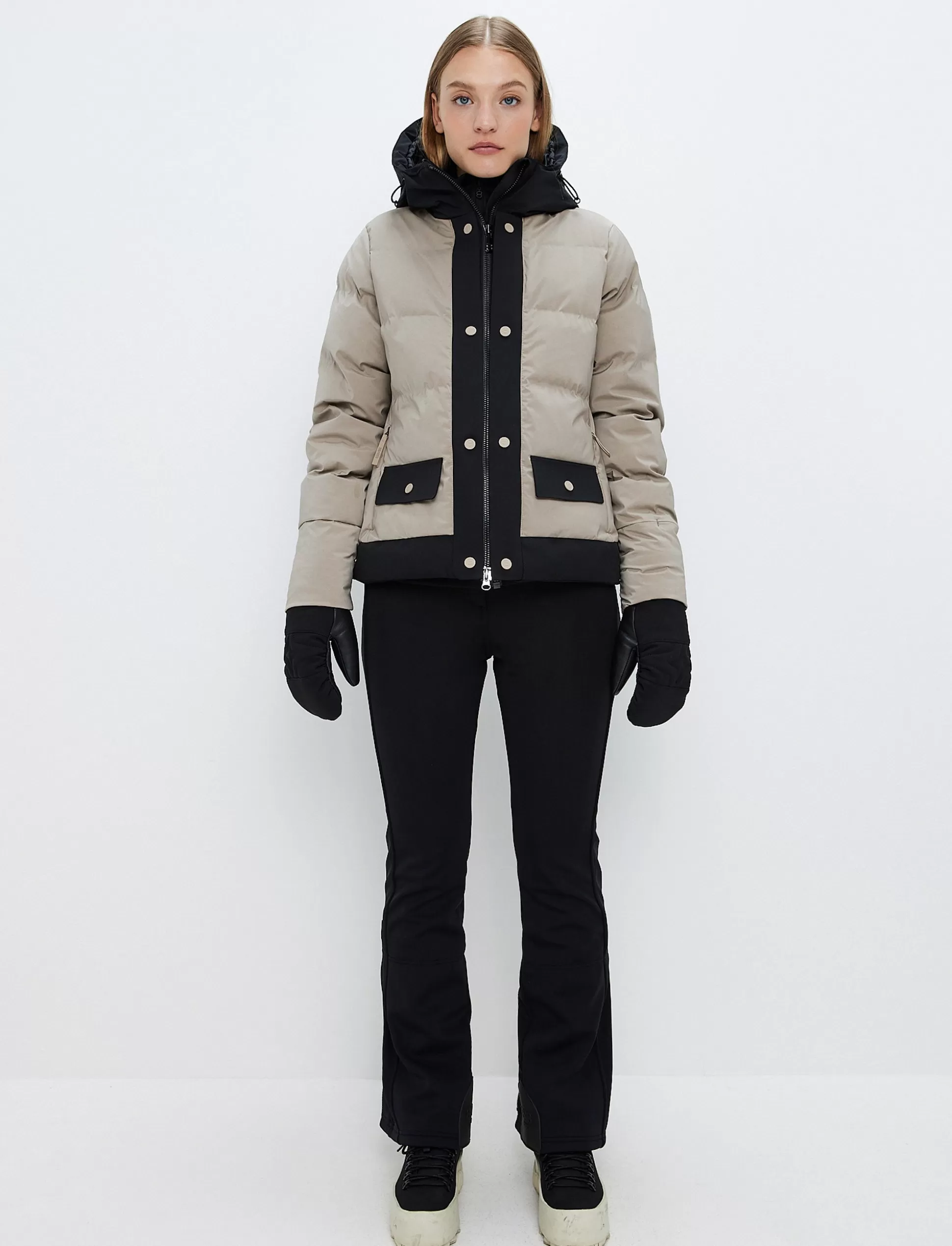 Laskettelutakki<8848 Altitude Harlow W Ski Jacket - Lt Beige