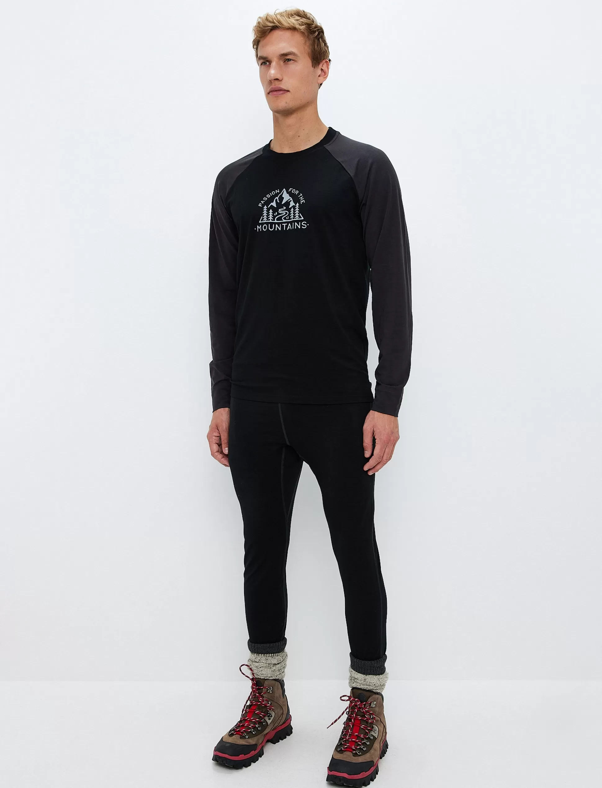 Välikerrostakit<8848 Altitude Polar Wool LS - Black