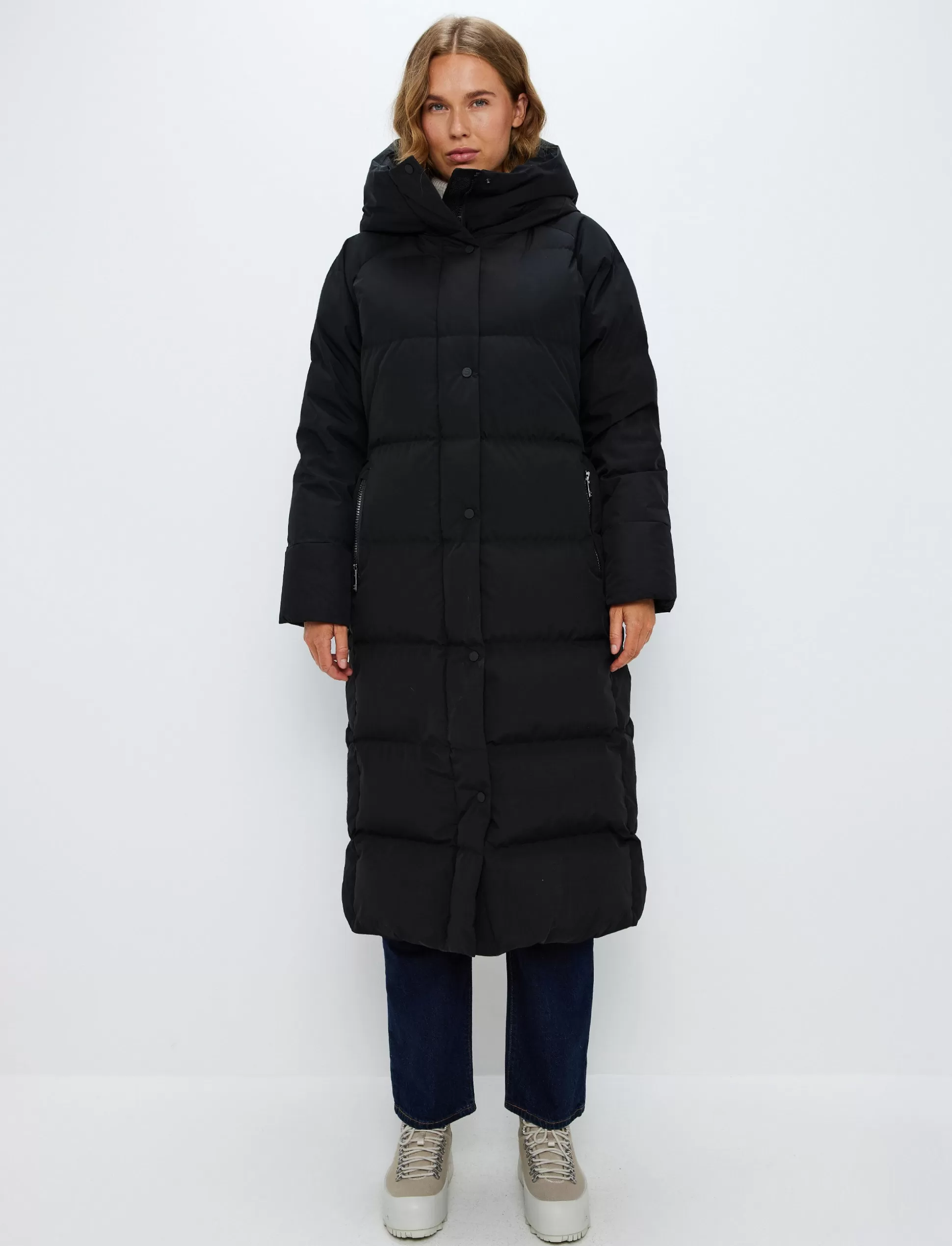 Untuvatakki<8848 Altitude Ruth W Down Coat - Black