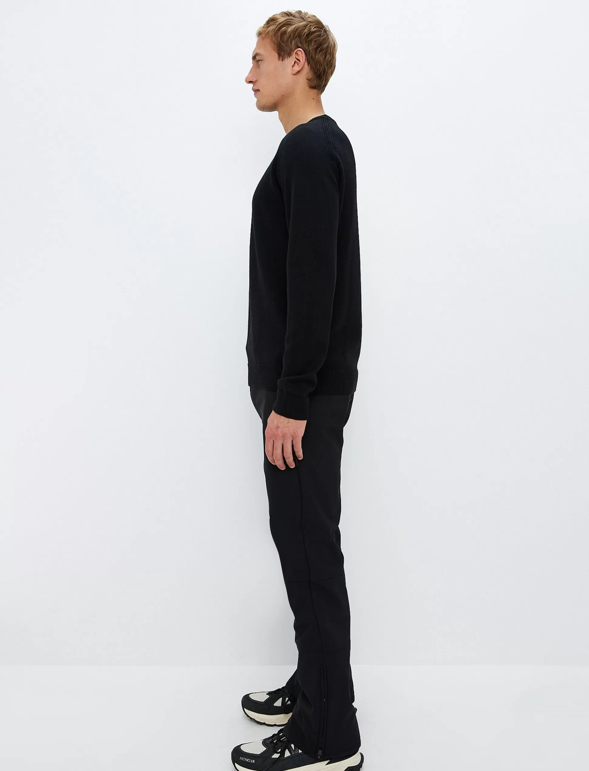 Neuleet | Välikerrostakit<8848 Altitude Star Merino Sweat - Black